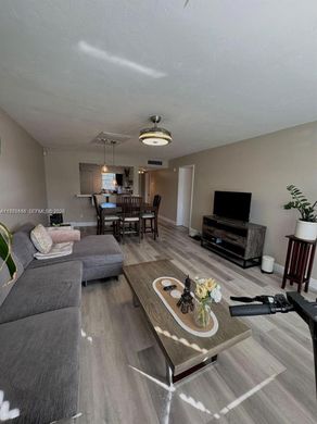 Residential complexes in Miami, Miami-Dade