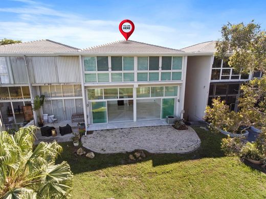 城市独宅  Hialeah, Miami-Dade County