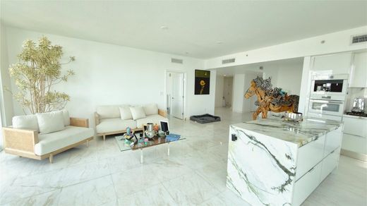 Wohnkomplexe in North Bay Village, Miami-Dade County