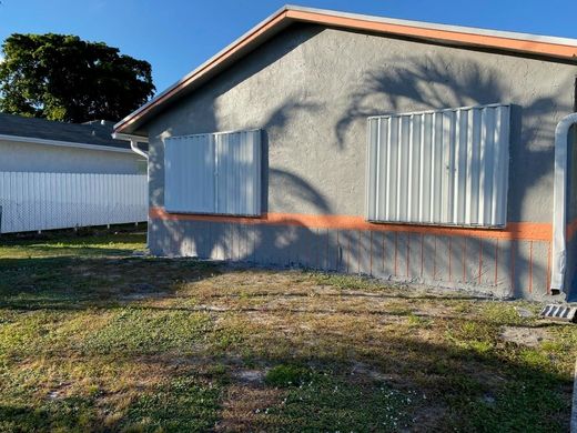 Villa - Pompano Beach, Broward County