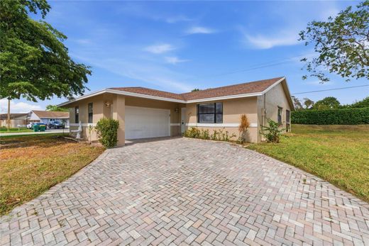 Villa Tamarac, Broward County