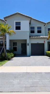 Dom miejski w Pembroke Pines, Broward County