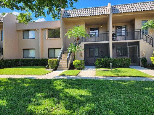 Residential complexes in Weston, Broward County