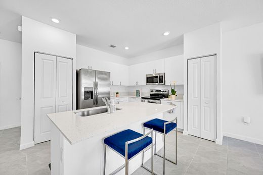 Townhouse in Miami Gardens, Miami-Dade