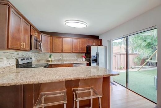 Townhouse - Deerfield Beach, Broward County