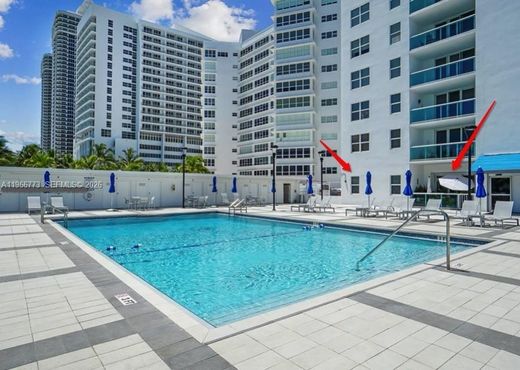 Complexes résidentiels à Miami Beach, Comté de Miami-Dade
