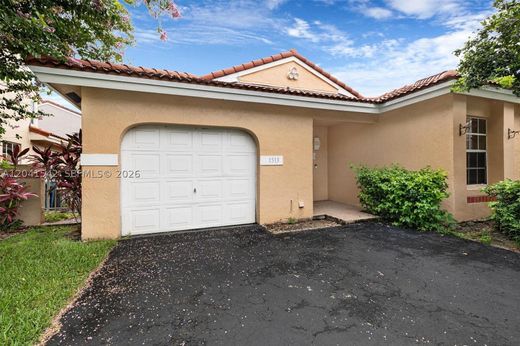 Villa - Weston, Broward County