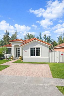 Villa in Miami Terrace Mobile Home, Miami-Dade County