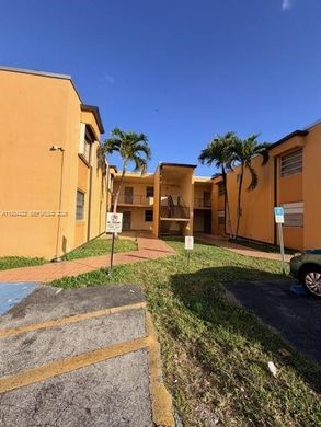 Residential complexes in Miami, Miami-Dade