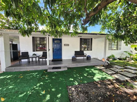 Villa - Hialeah, Miami-Dade County