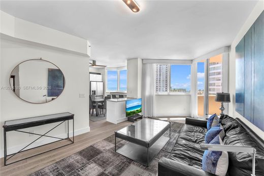 Residential complexes in Miami Beach, Miami-Dade
