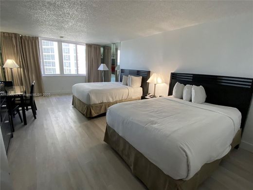 Kamienica w Sunny Isles Beach, Miami-Dade County