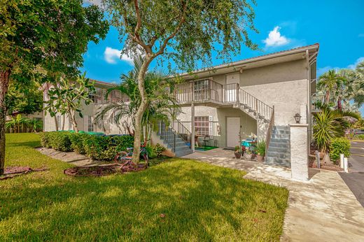 Wohnkomplexe in Coral Springs, Broward County