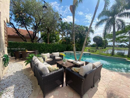Villa in Pembroke Pines, Broward County