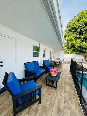 Villa in Pompano Beach, Broward County