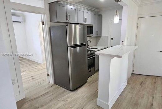 Residential complexes in South Miami, Miami-Dade