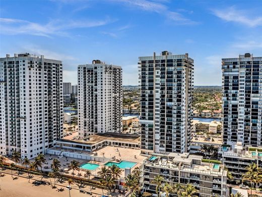 Residential complexes in Hollywood, Broward County