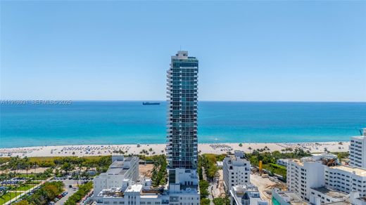 Residential complexes in Miami Beach, Miami-Dade