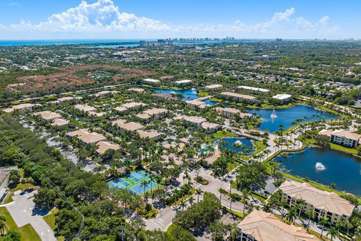 Residential complexes in Palm Beach Gardens, Palm Beach