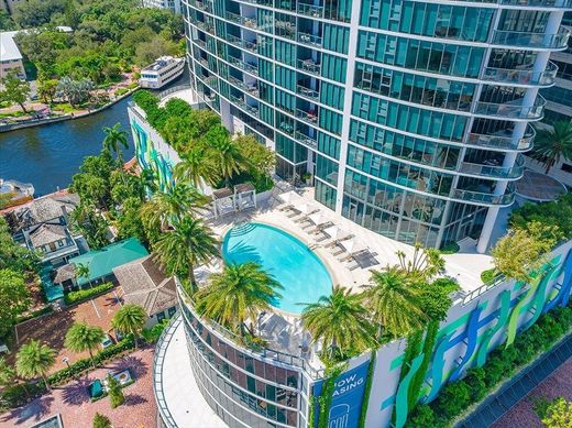 Residential complexes in Fort Lauderdale, Broward County