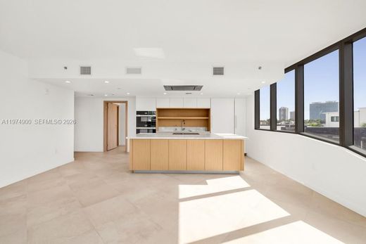Kamienica w Bay Harbor Islands, Miami-Dade County