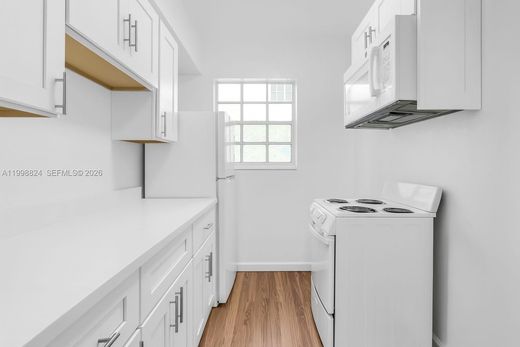 Жилой комплекс, Майами-Бич, Miami-Dade County