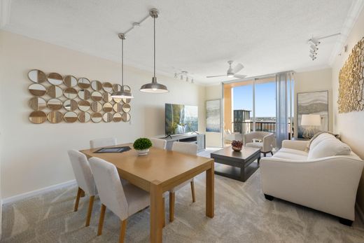 Residential complexes in West Palm Beach, Palm Beach