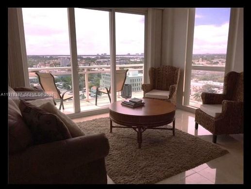 Komplex apartman Miami Beach, Miami-Dade County