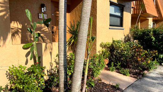 Townhouse in Pembroke Pines, Broward County