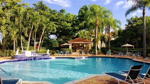 Residential complexes in West Palm Beach, Palm Beach