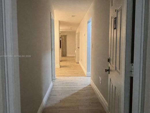 Complexes résidentiels à Hialeah Gardens, Comté de Miami-Dade