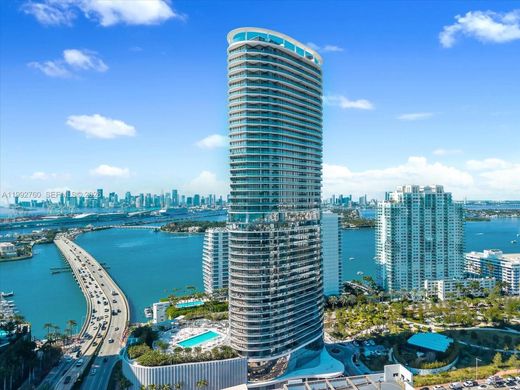 Residential complexes in Miami Beach, Miami-Dade