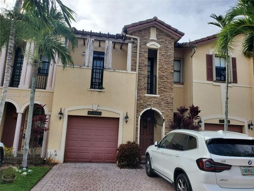 Townhouse in Doral, Miami-Dade