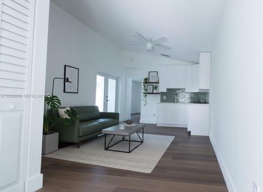 Kamienica w Miami, Miami-Dade County