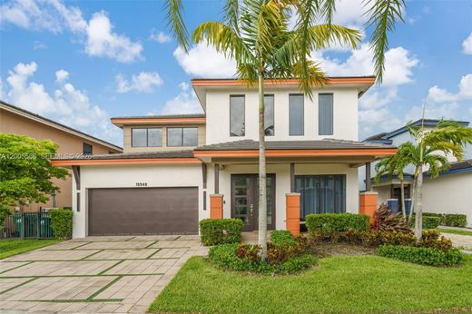 Вилла, Miami Lakes, Miami-Dade County