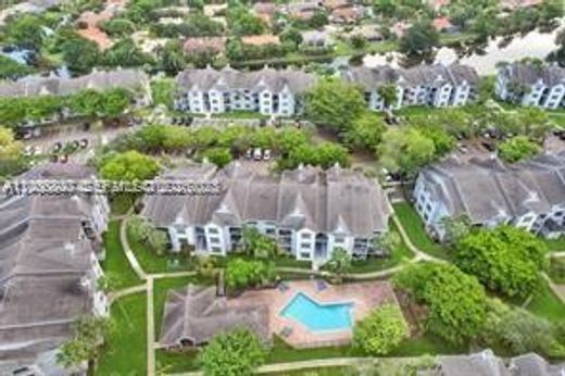 Wohnkomplexe in Coral Springs, Broward County