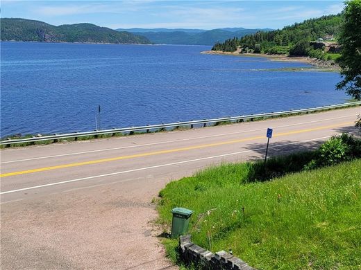빌라 / La Baie, Gaspésie-Îles-de-la-Madeleine
