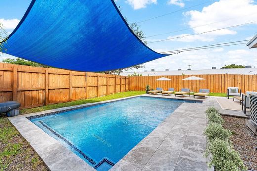 Villa in Oakland Park, Broward County