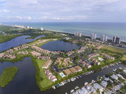 Complexes résidentiels à Fort Pierce, Comté de Saint Lucie