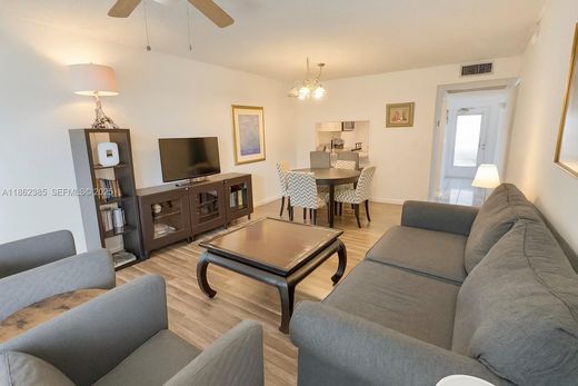 Residential complexes in Davie, Broward County