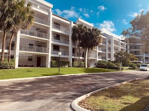 Residential complexes in Weston, Broward County