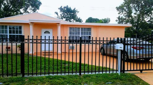Villa Miami Gardens, Miami-Dade County