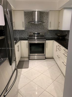 Komplex apartman Hallandale Beach, Broward County