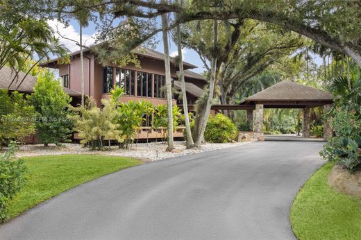 ﻓﻴﻼ ﻓﻲ ميامي، فلوريدا, Miami-Dade County