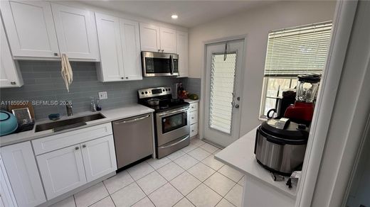 Komplex apartman Pompano Beach, Broward County