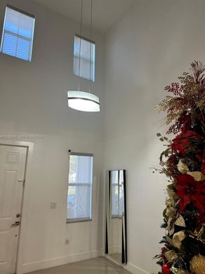 Şehir evi  Doral, Miami-Dade County