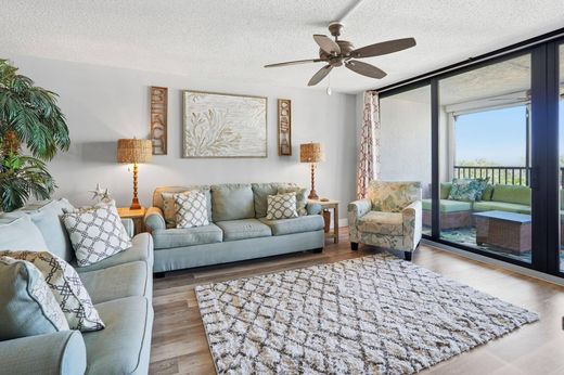 Residential complexes in Deerfield Beach, Broward County