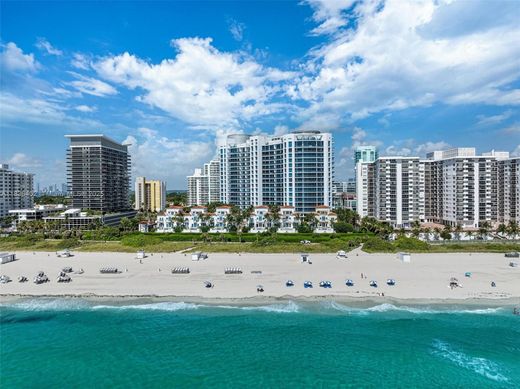 Miami Beach, Miami-Dade Countyのアパートメント・コンプレックス