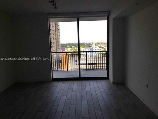 Residential complexes in Miami, Miami-Dade