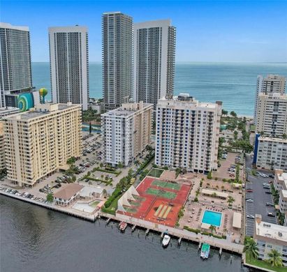 Residential complexes in Hallandale, Broward County